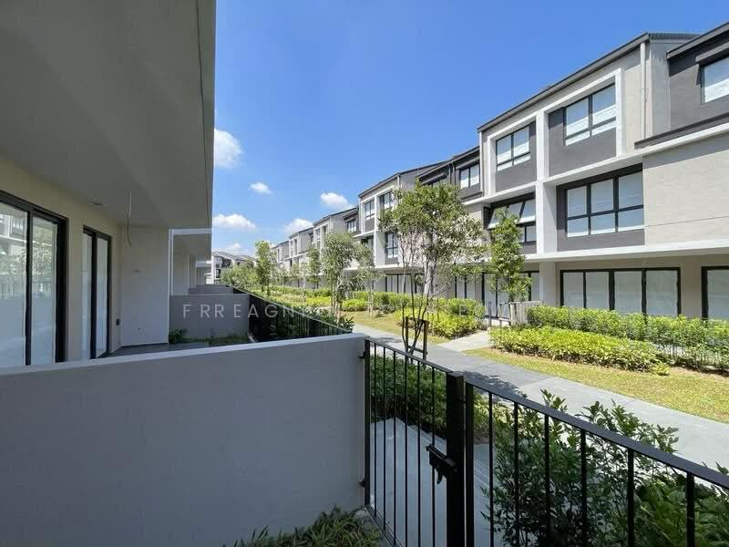Terraced House for Rent in Taman Bukit Serdang (Seri Kembangan) - Regina Yew - Exterior - PropertyGuru.com.my