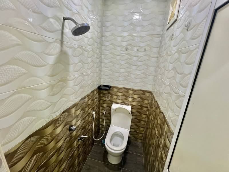 Rumah Teres 1 Tingkat untuk Dijual di Kulai Besar (Kulai) - Yucong . - Bathroom - PropertyGuru.com.my