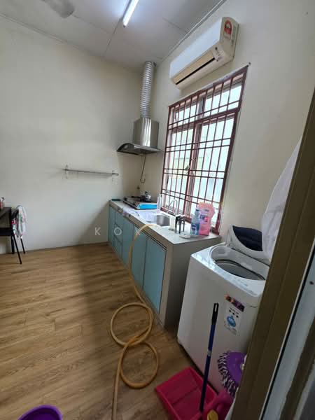 2-storey Terraced House for Sale in Taman Desa Tebrau (Tebrau) - Kok Hui - Kitchen - PropertyGuru.com.my
