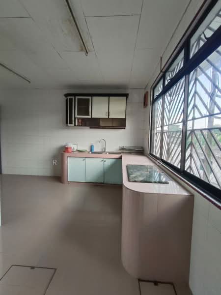 1-storey Terraced House for Sale in Taman Skudai Baru (Skudai) - Robin Teo - Kitchen - PropertyGuru.com.my