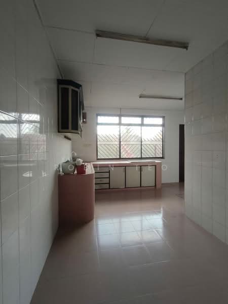 1-storey Terraced House for Sale in Taman Skudai Baru (Skudai) - Robin Teo - Kitchen - PropertyGuru.com.my