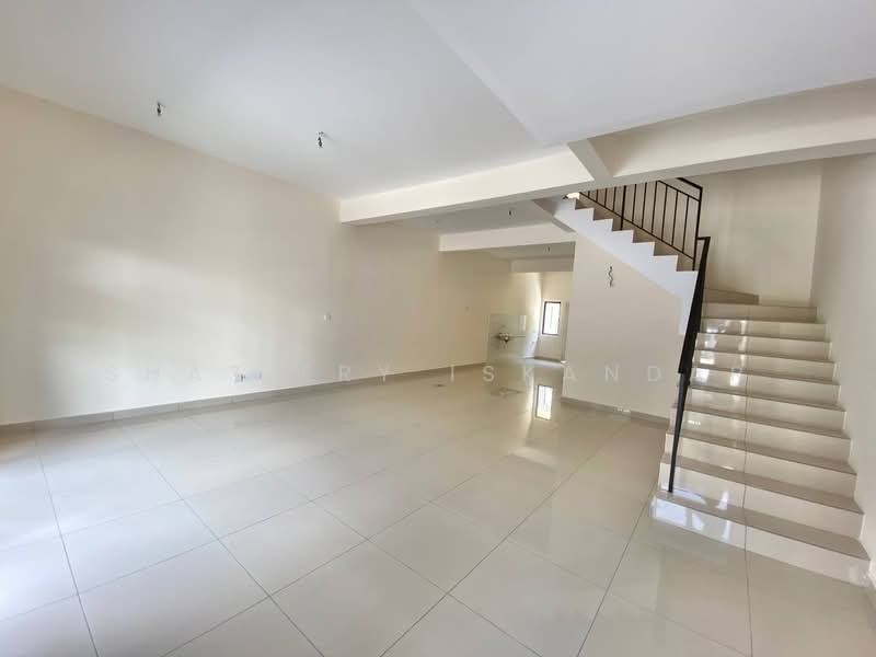 3-storey Terraced House for Sale in Gombak (Selangor) - Shaziery Iskandar - Living Room - PropertyGuru.com.my