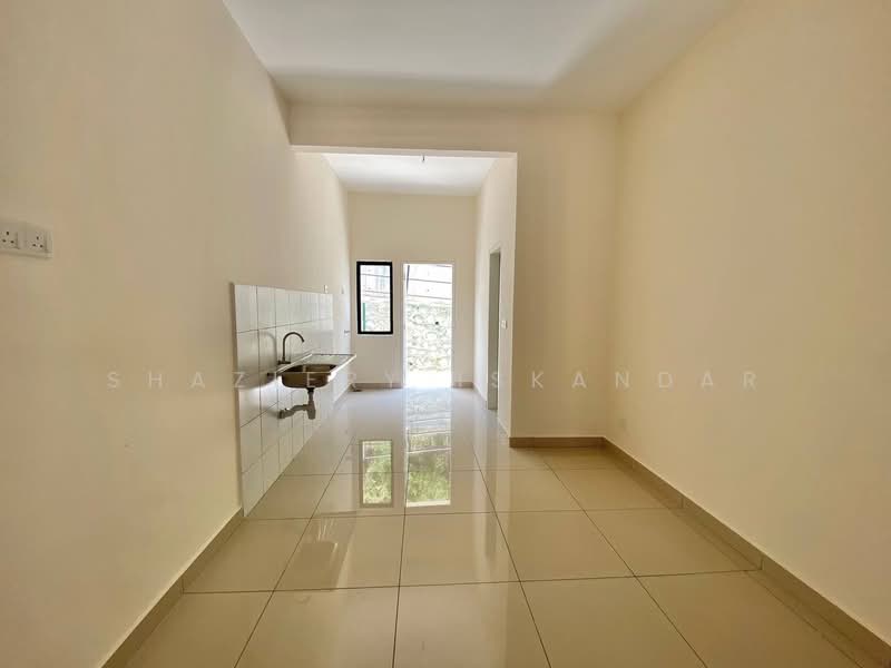 3-storey Terraced House for Sale in Gombak (Selangor) - Shaziery Iskandar - Kitchen - PropertyGuru.com.my