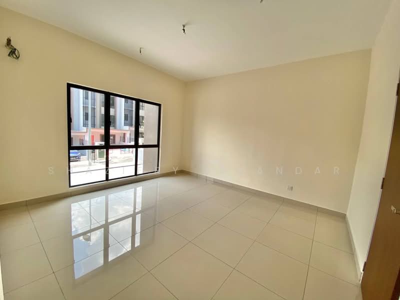 3-storey Terraced House for Sale in Gombak (Selangor) - Shaziery Iskandar - Living Room - PropertyGuru.com.my