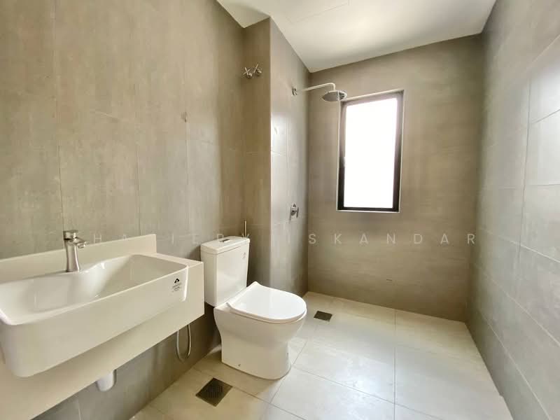 3-storey Terraced House for Sale in Gombak (Selangor) - Shaziery Iskandar - Bathroom - PropertyGuru.com.my