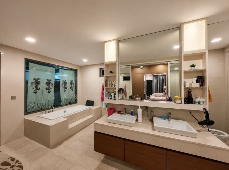 Semi-Detached House for Sale in Taman Seri Bukit Segambut (Batu) - Jasemin Chia - Bathroom - PropertyGuru.com.my