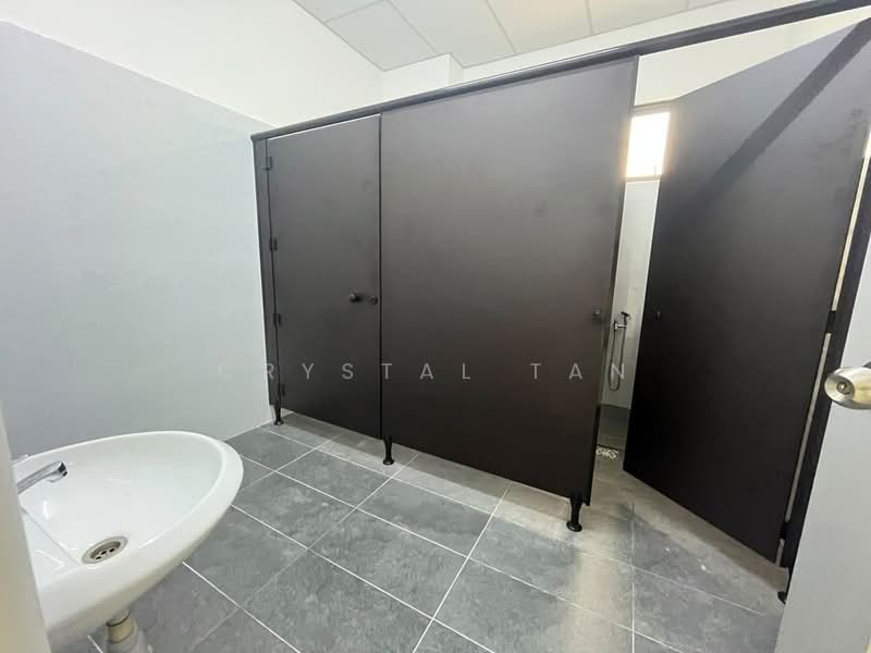 Kilang untuk Disewa di Iskandar Puteri (Nusajaya) (Johor) - Crystal Tan - Bathroom - PropertyGuru.com.my