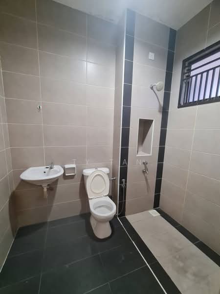 Rumah Teres 2 Tingkat untuk Dijual di Ulu Tiram (Johor) - Ty Tan - Bathroom - PropertyGuru.com.my