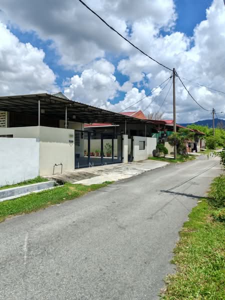 Rumah Banglo untuk Dijual di Bukit Merah (Lahat) - Selina Wong - PropertyGuru.com.my