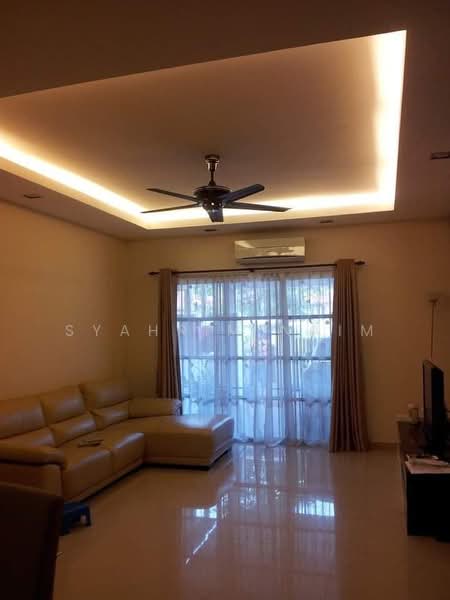 Rumah Teres 2 Tingkat untuk Dijual di Denai Alam (Shah Alam) - Syahrim Naim - Living Room - PropertyGuru.com.my