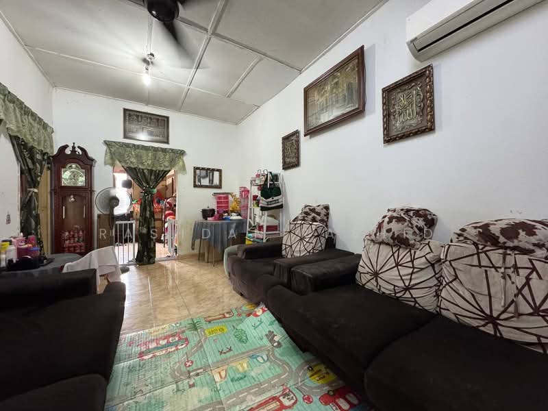 1-storey Terraced House for Sale in Seksyen 17 (Shah Alam) - Rashdan Rashid - PropertyGuru.com.my