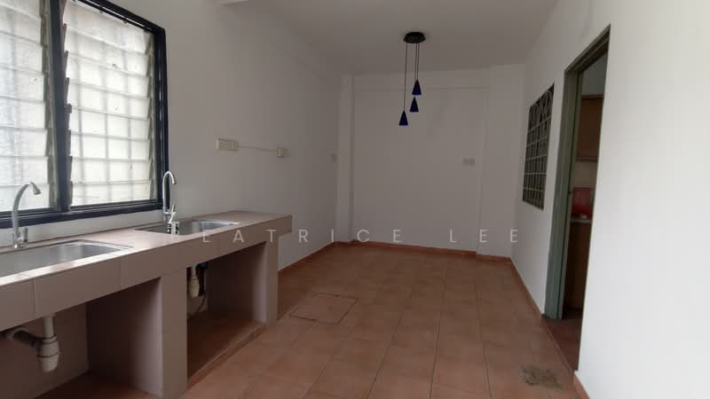 2-storey Terraced House for Rent in Taman Bukit Serdang (Seri Kembangan) - Beatrice Lee - Kitchen - PropertyGuru.com.my
