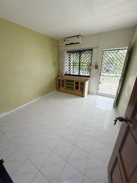 2-storey Terraced House for Sale in Taman Sungai Mas (Kulai) - Robin Teo - Living Room - PropertyGuru.com.my