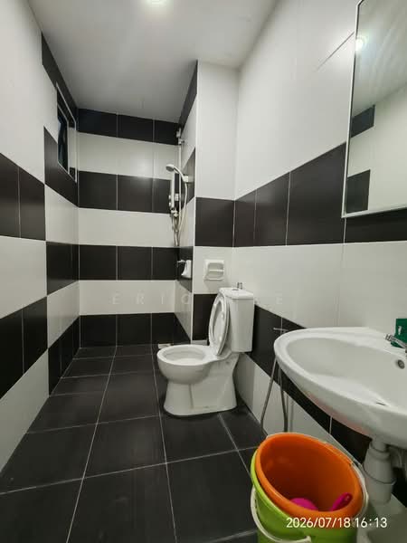 Service Residence for Rent at Sky Oasis Residence (Pangsapuri Oasis 1) - Eric Tee - Bathroom - PropertyGuru.com.my