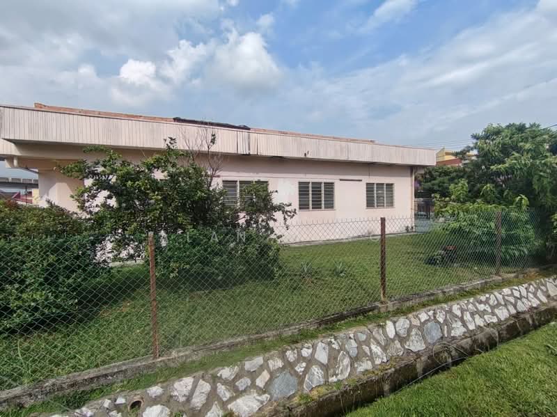 1-storey Terraced House for Sale in SS14 (Subang Jaya) - Alan Wong - Exterior - PropertyGuru.com.my