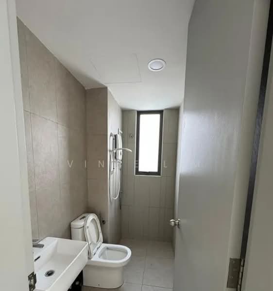 Servis Apartment untuk Disewa di Kenwingston Platz - Vince Lim - Bathroom - PropertyGuru.com.my