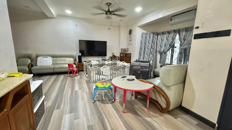 Rumah Teres 2 Tingkat untuk Dijual di Taman Sutera (Kajang) - Ali Idris - Living Room - PropertyGuru.com.my