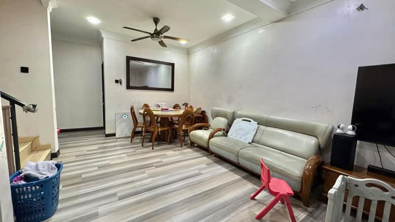 Rumah Teres 2 Tingkat untuk Dijual di Taman Sutera (Kajang) - Ali Idris - Living Room - PropertyGuru.com.my