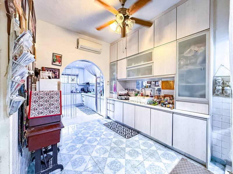 Rumah Teres 2 Tingkat untuk Dijual di Taman Selayang Indah (Selayang) - Syahrim Naim - Kitchen - PropertyGuru.com.my