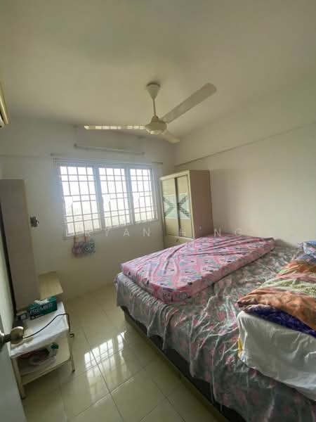 Pangsapuri untuk Dijual di Puncak Erskine - Bryan H'ng - Bedroom - PropertyGuru.com.my