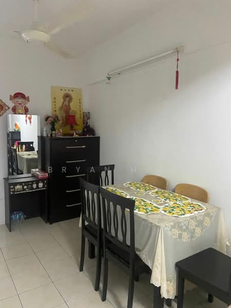 Pangsapuri untuk Dijual di Puncak Erskine - Bryan H'ng - Dining Room - PropertyGuru.com.my