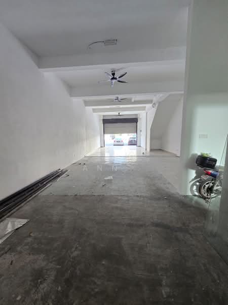 Shop for Sale in Bandar Kulai (Kulai) - Ann . - Interior - PropertyGuru.com.my