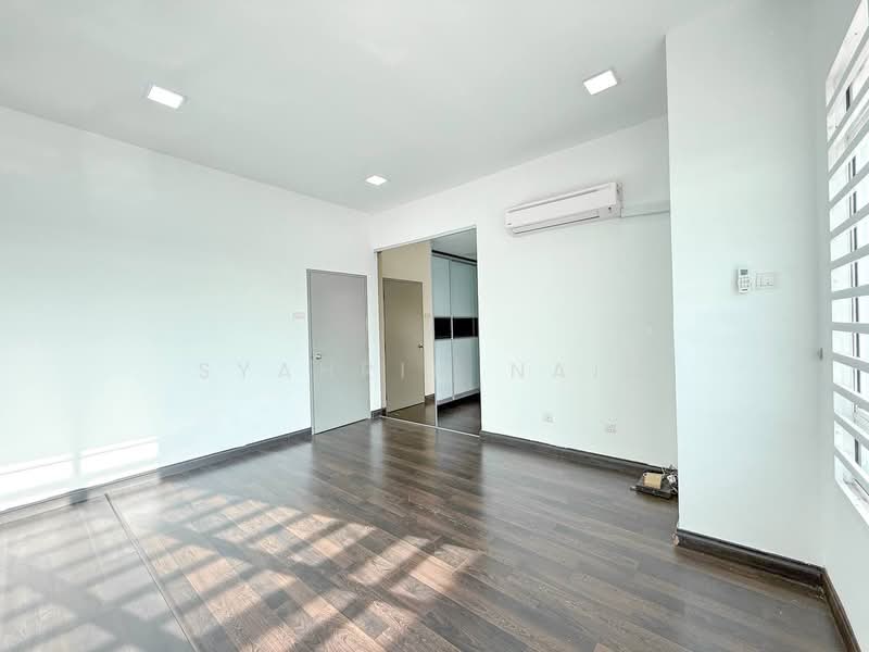 2-storey Terraced House for Sale in TTDI Grove (Kajang) - Syahrim Naim - Living Room - PropertyGuru.com.my