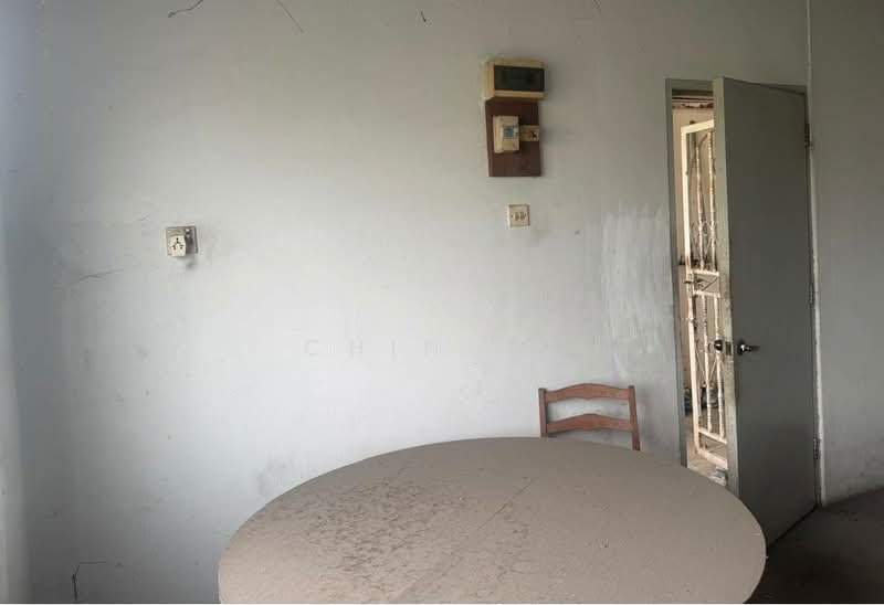 Rumah Flat untuk Dijual di Rumah Pangsa Batu Berendam - CHIN FN - Interior - PropertyGuru.com.my
