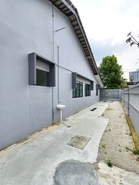 Semi-Detached House for Sale in Taman Sentosa (Johor Bahru) - Calvin Lee - PropertyGuru.com.my