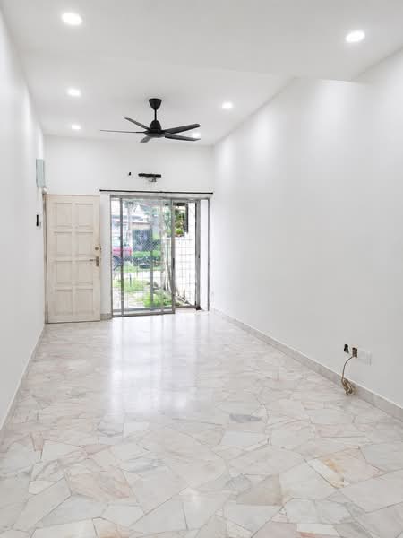 1-storey Terraced House for Rent in Puchong (Selangor) - Helen Wan - Living Room - PropertyGuru.com.my