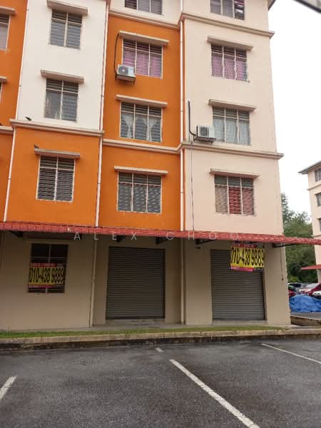 Shop for Rent in Taman Lestari Putra (Seri Kembangan) - Alex Choo - Exterior - PropertyGuru.com.my