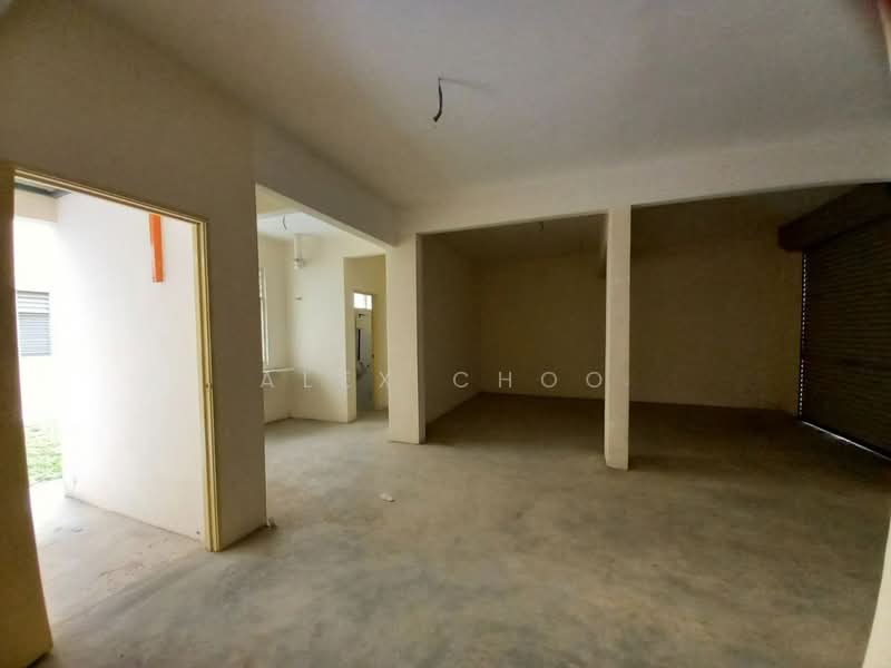 Shop for Rent in Taman Lestari Putra (Seri Kembangan) - Alex Choo - Interior - PropertyGuru.com.my