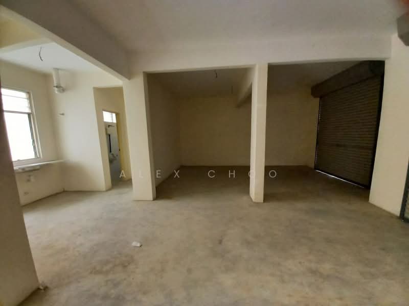 Shop for Rent in Taman Lestari Putra (Seri Kembangan) - Alex Choo - Interior - PropertyGuru.com.my