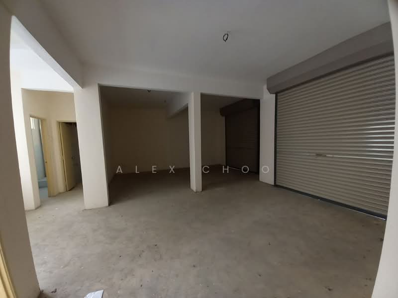 Shop for Rent in Taman Lestari Putra (Seri Kembangan) - Alex Choo - Interior - PropertyGuru.com.my