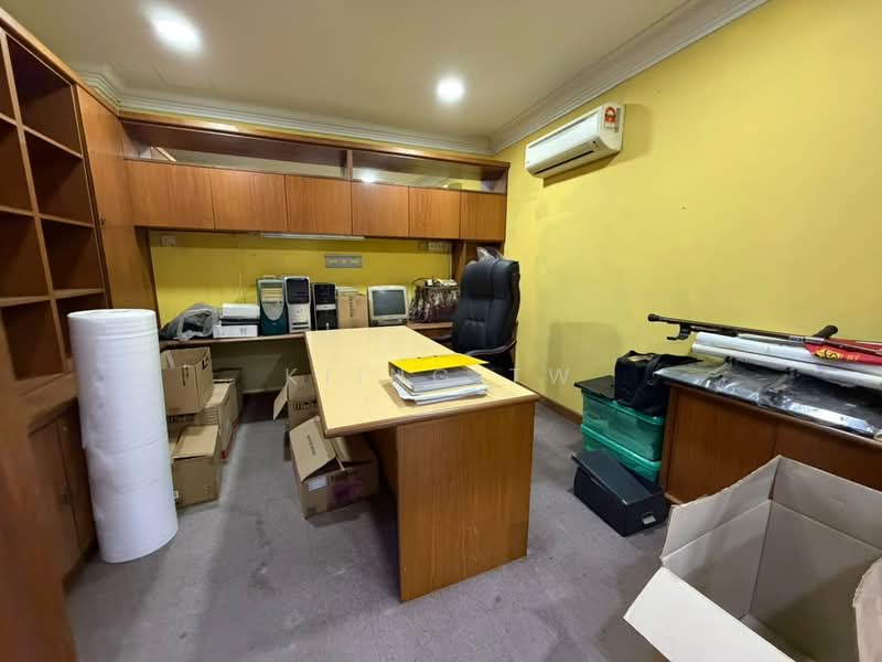 Rumah Teres 2.5 Tingkat untuk Dijual di Petaling Jaya (Selangor) - Kiing TW - Study - PropertyGuru.com.my