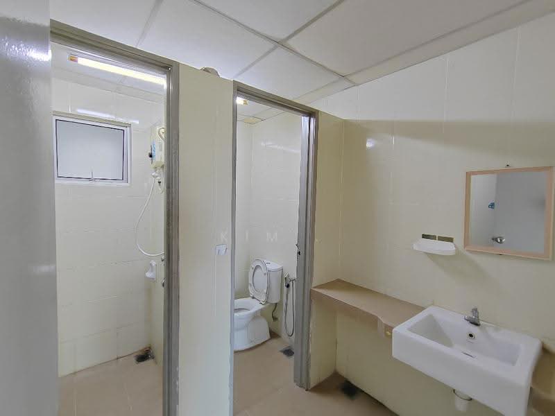 Kondominium untuk Disewa di The iResidence - Kim Lai - Bathroom - PropertyGuru.com.my