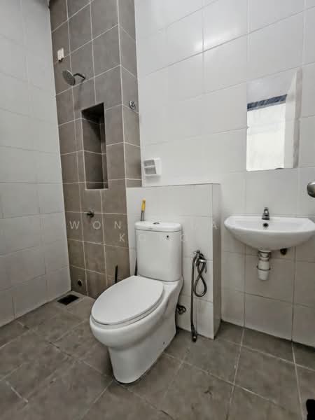 Rumah Teres 2 Tingkat untuk Dijual di Seksyen U13 (Setia Alam) - Wong Yuan Kong - Bathroom - PropertyGuru.com.my