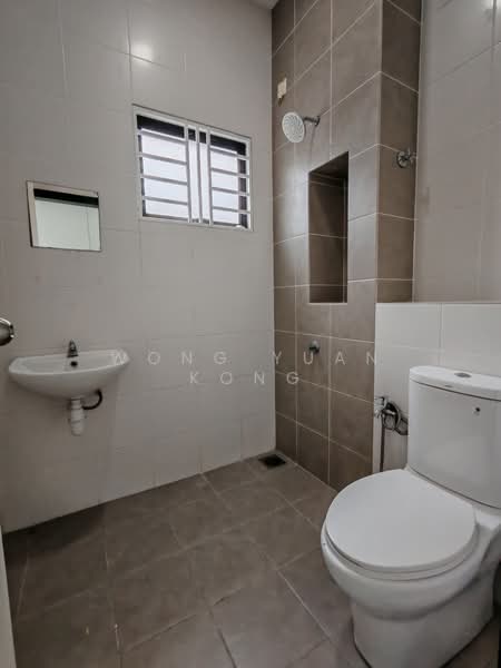 Rumah Teres 2 Tingkat untuk Dijual di Seksyen U13 (Setia Alam) - Wong Yuan Kong - Bathroom - PropertyGuru.com.my