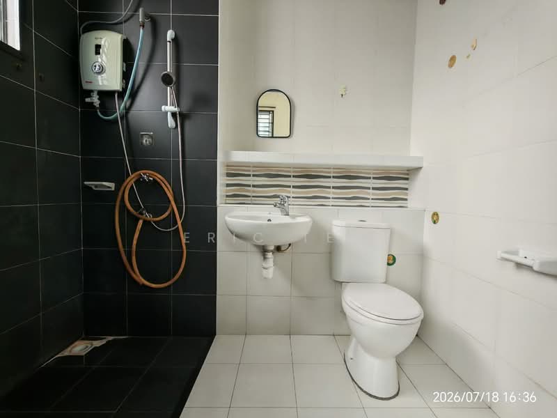 2-storey Terraced House for Sale in Taman Setia Indah (Tebrau) - Eric Tee - Bathroom - PropertyGuru.com.my