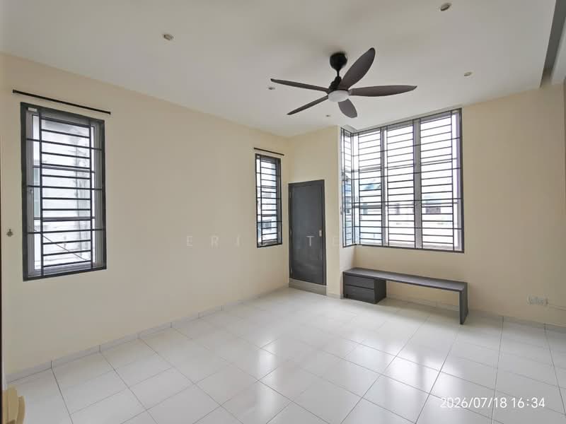 2-storey Terraced House for Sale in Taman Setia Indah (Tebrau) - Eric Tee - Living Room - PropertyGuru.com.my