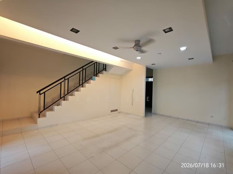 2-storey Terraced House for Sale in Taman Setia Indah (Tebrau) - Eric Tee - Living Room - PropertyGuru.com.my
