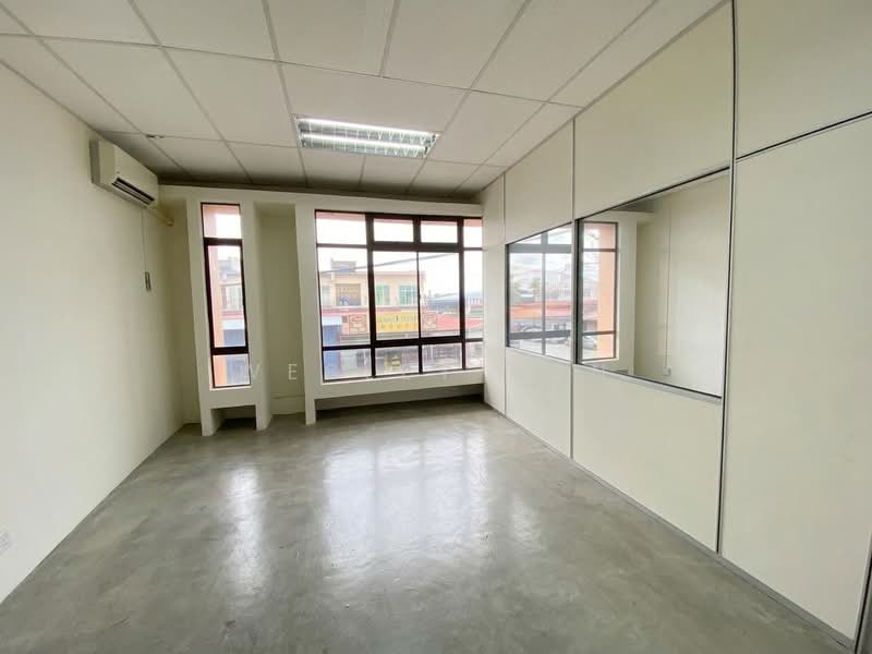 Kedai / Pejabat untuk Dijual di Taman Malim Jaya (Bachang) - Wesley Tan - PropertyGuru.com.my