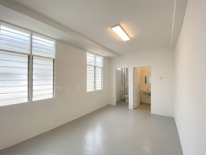 Kedai / Pejabat untuk Dijual di Taman Malim Jaya (Bachang) - Wesley Tan - PropertyGuru.com.my
