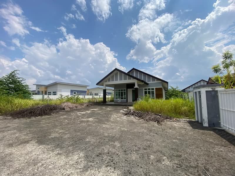 Bungalow for Sale in Senawang (Negeri Sembilan) - Firdaus Dauz - PropertyGuru.com.my