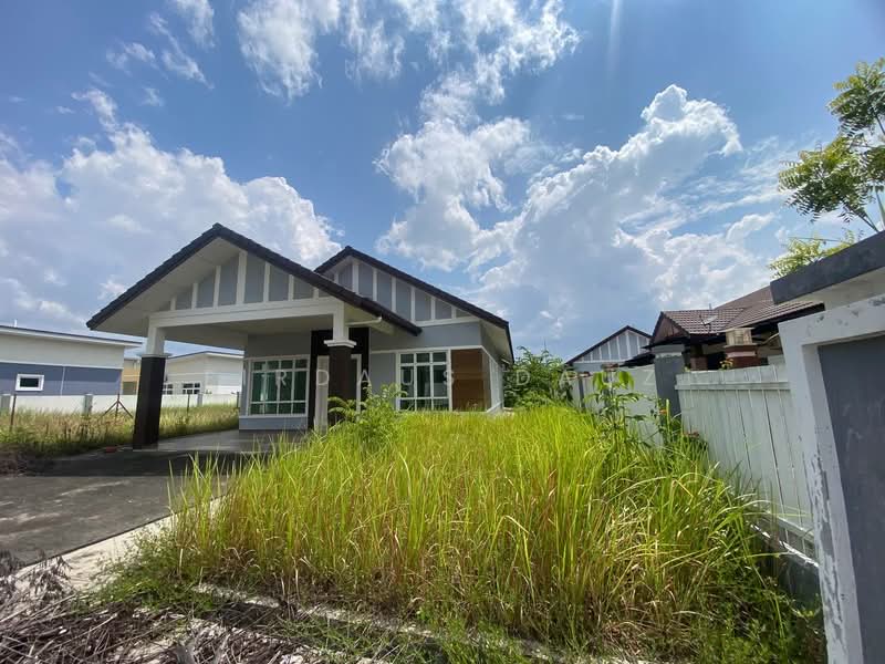 Bungalow for Sale in Senawang (Negeri Sembilan) - Firdaus Dauz - PropertyGuru.com.my