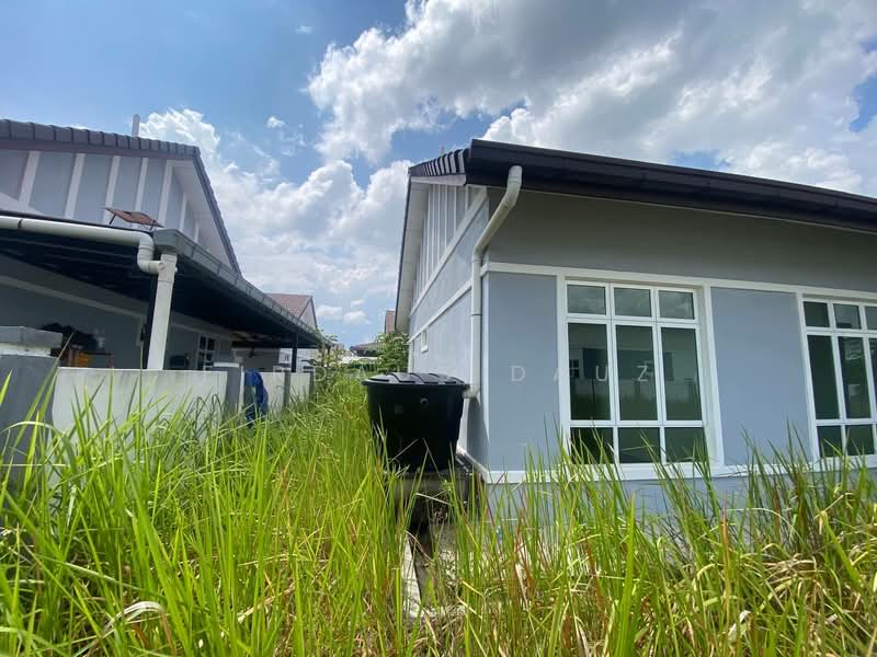 Bungalow for Sale in Senawang (Negeri Sembilan) - Firdaus Dauz - PropertyGuru.com.my