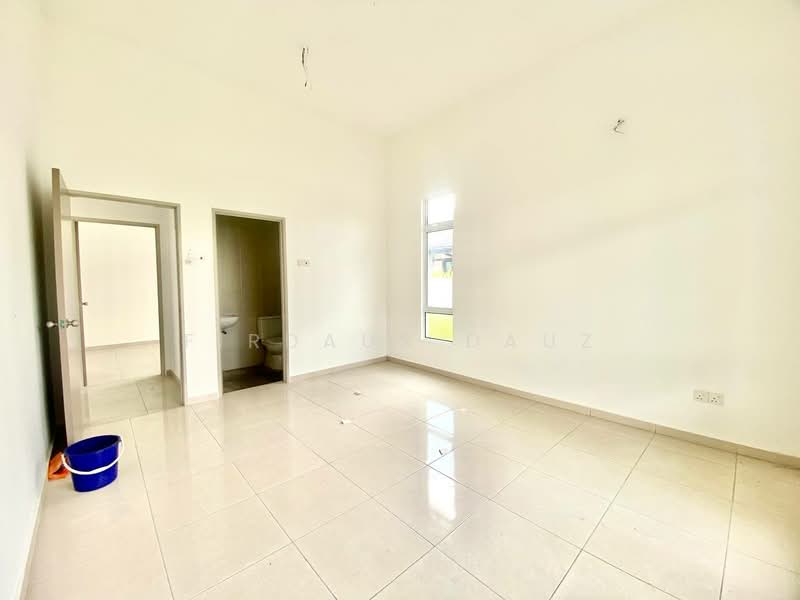 Bungalow for Sale in Senawang (Negeri Sembilan) - Firdaus Dauz - PropertyGuru.com.my