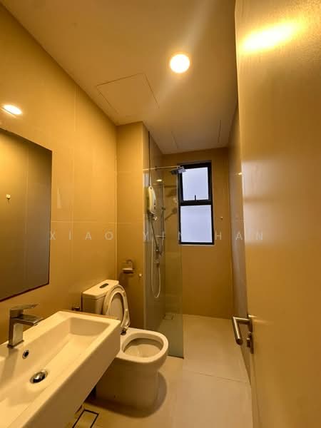 Kediaman Servis untuk Dijual di South View - Xiao Yin Han - Bathroom - PropertyGuru.com.my