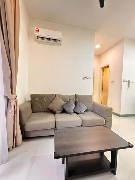 Kediaman Servis untuk Dijual di South View - Xiao Yin Han - Living Room - PropertyGuru.com.my
