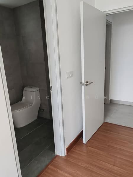Service Residence for Sale at Sunsuria Forum - Vincent Goh - Bathroom - PropertyGuru.com.my